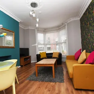 Apartment Holiday - Convention View 2 - Private Parking, Harrogate